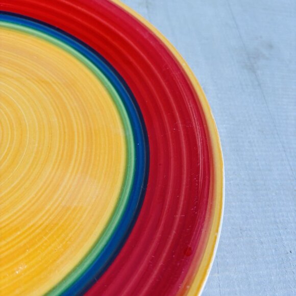 Four Pieces of Mambo by ROYAL NORFOLK * Red Rim, Yellow  Royal Norfolk MAMBO Greenbrier Yellow Center Rings Stoneware Dinner Plate Set 4